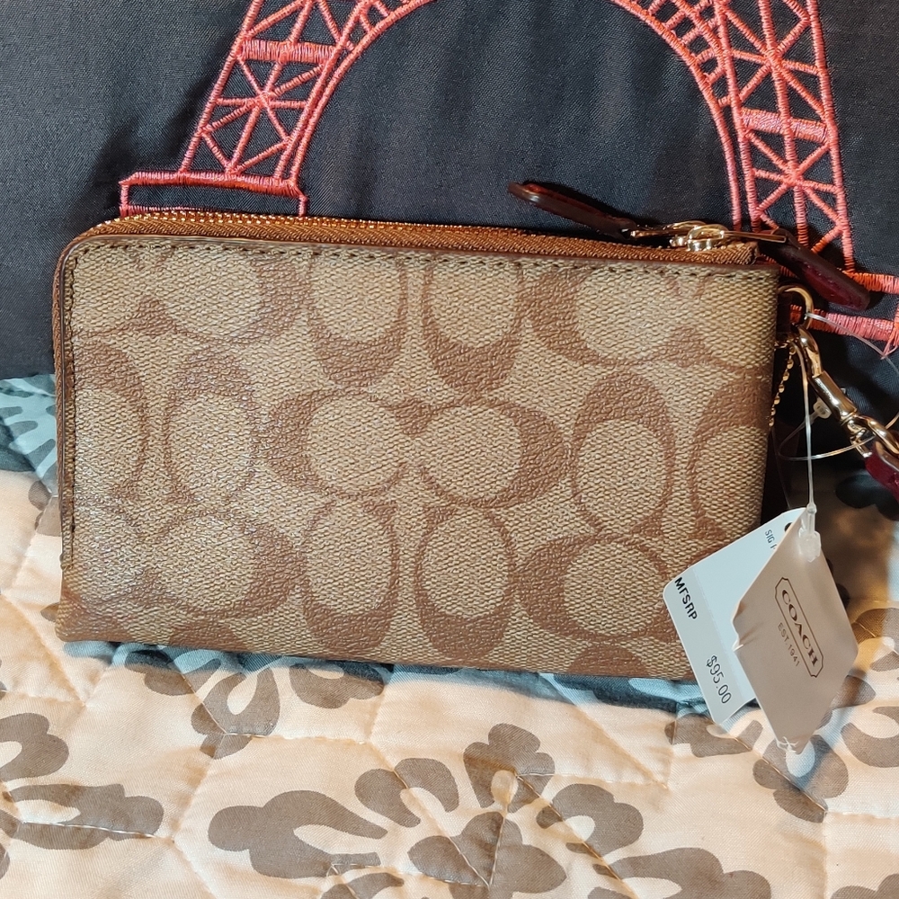 Wristlet